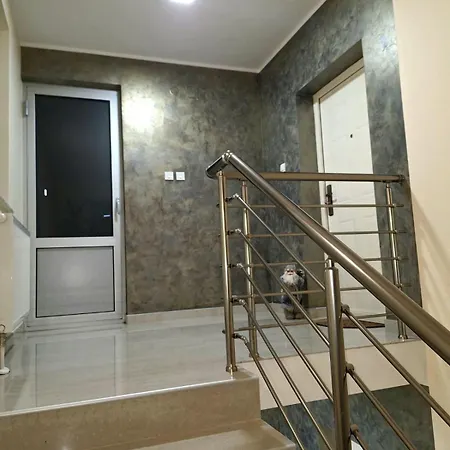 Reina Apartman